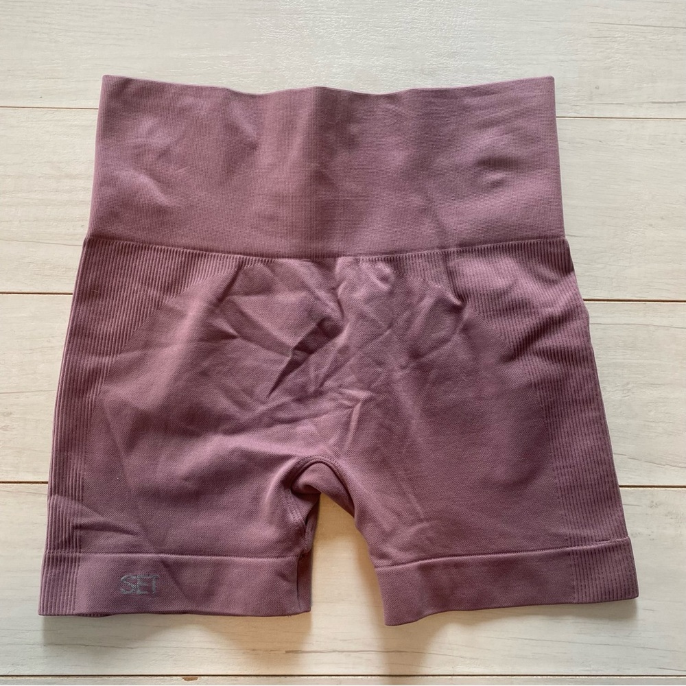SET Active Women SculptFlex Biker Shorts Sz Small Mauve Pink
